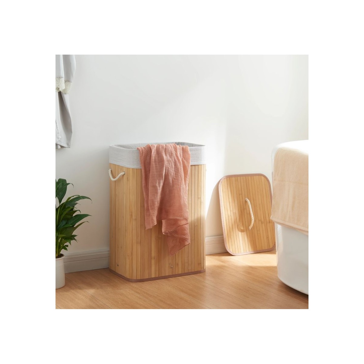 Cesta de Ropa BAMBU: Elegancia y Organización Natural