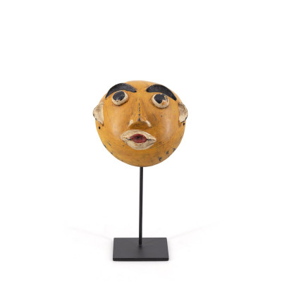 Figura COCO amarilla