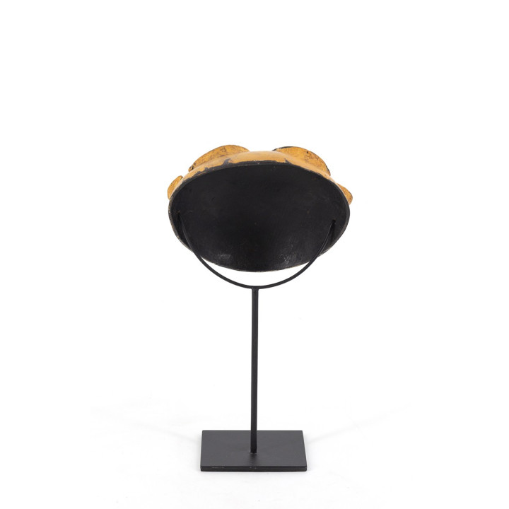 Figura COCO amarilla