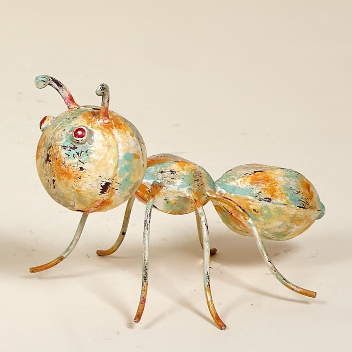 Figura HORMIGA 23cm